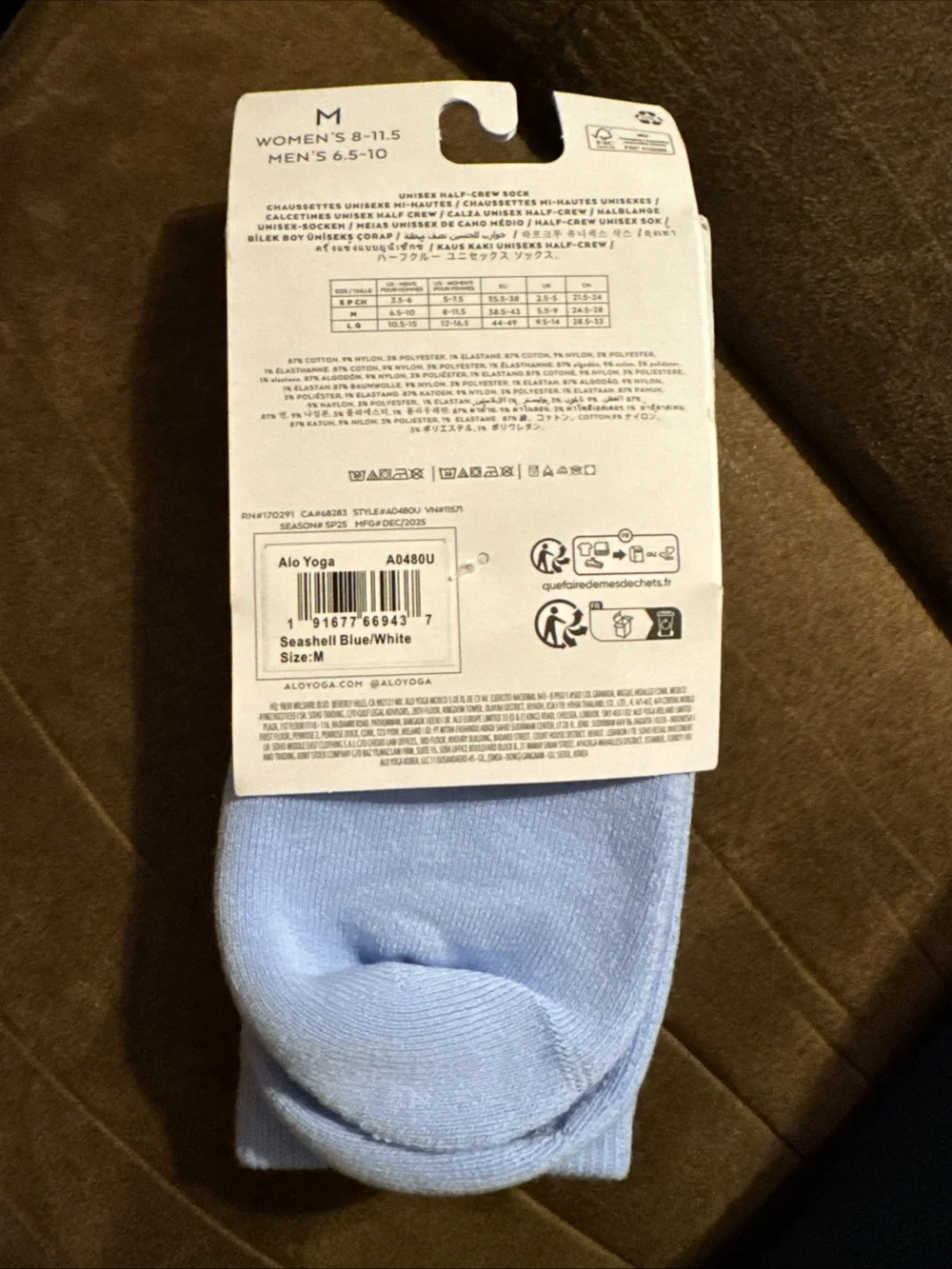 ALO Yoga Light Blue Unisex Half-Crew Athletic Socks with White Logo M
